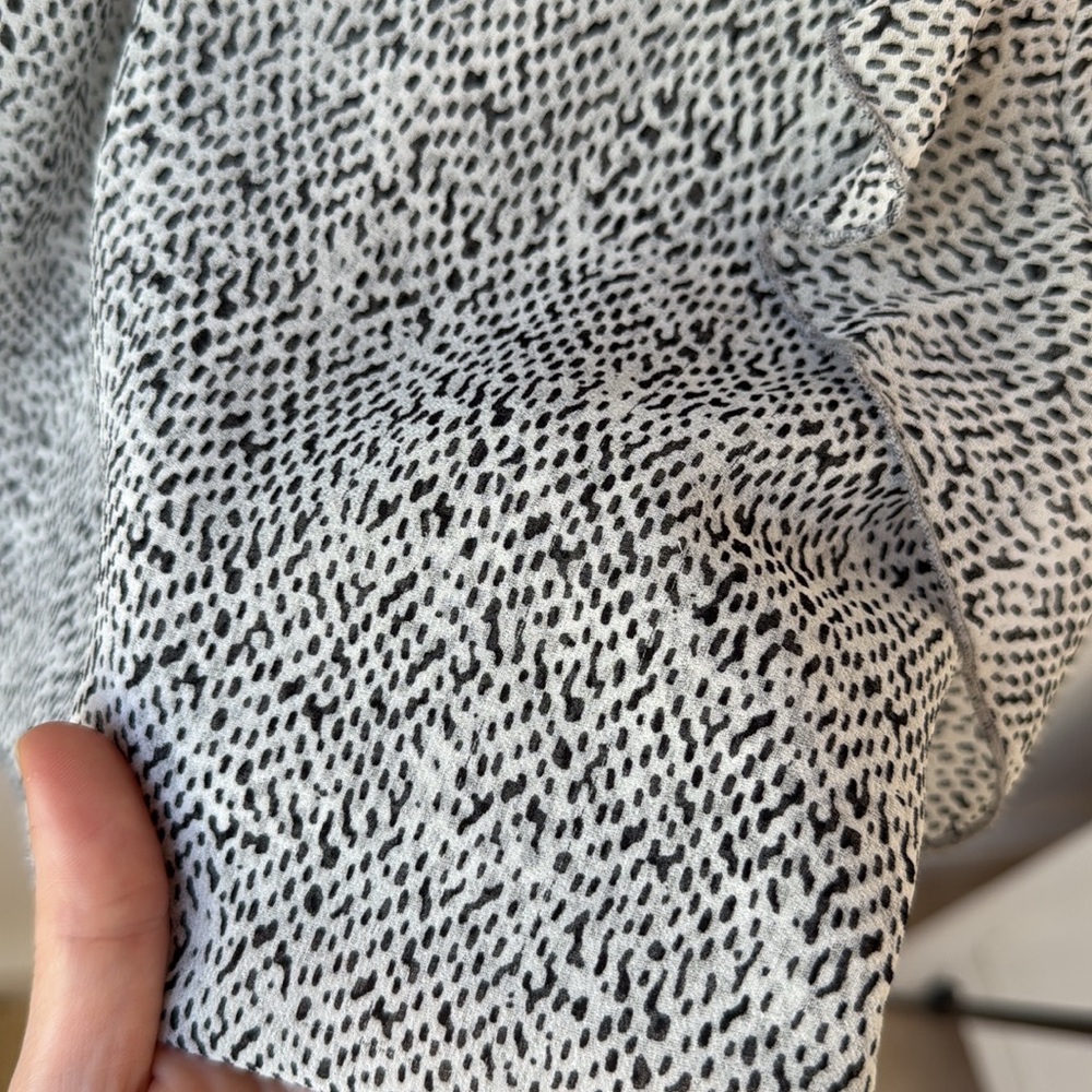 Cabi Flutter Strappy V Neck Top 5359 Black Grey Dot Cami S - Picture 9 of 10